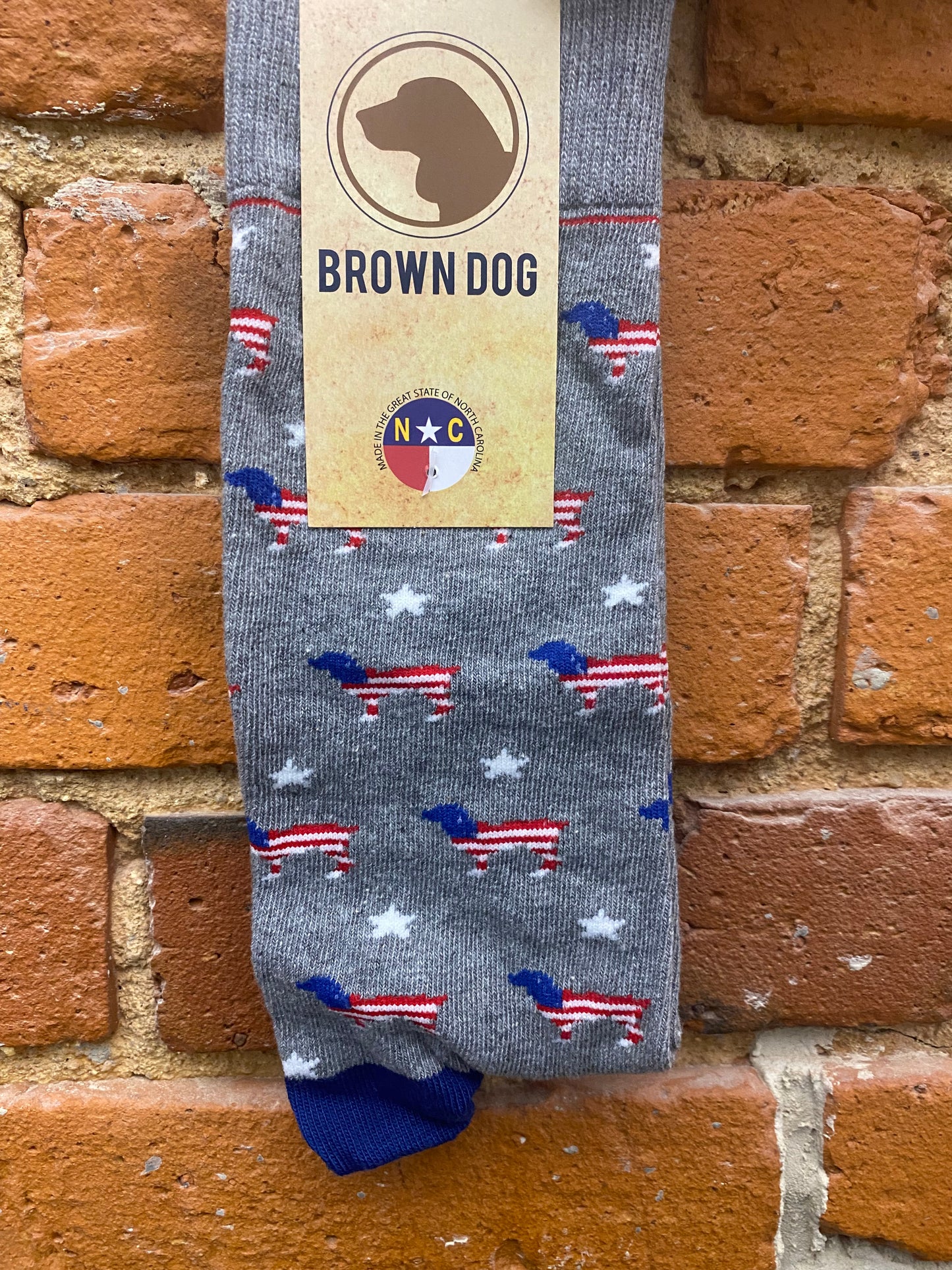 Brown Dog Socks red white Beau