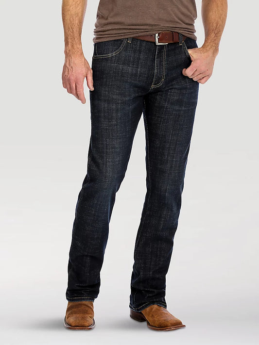 Wrangler Men Retro Slim Fit Bootcut Jean in Dax