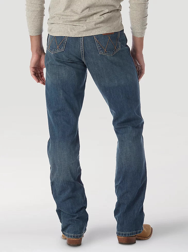 Wrangler Men Retro Relaxed Fit Bootcut Jean in Rocky Top